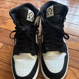 Jordan 1 mid diamond high top sneakers